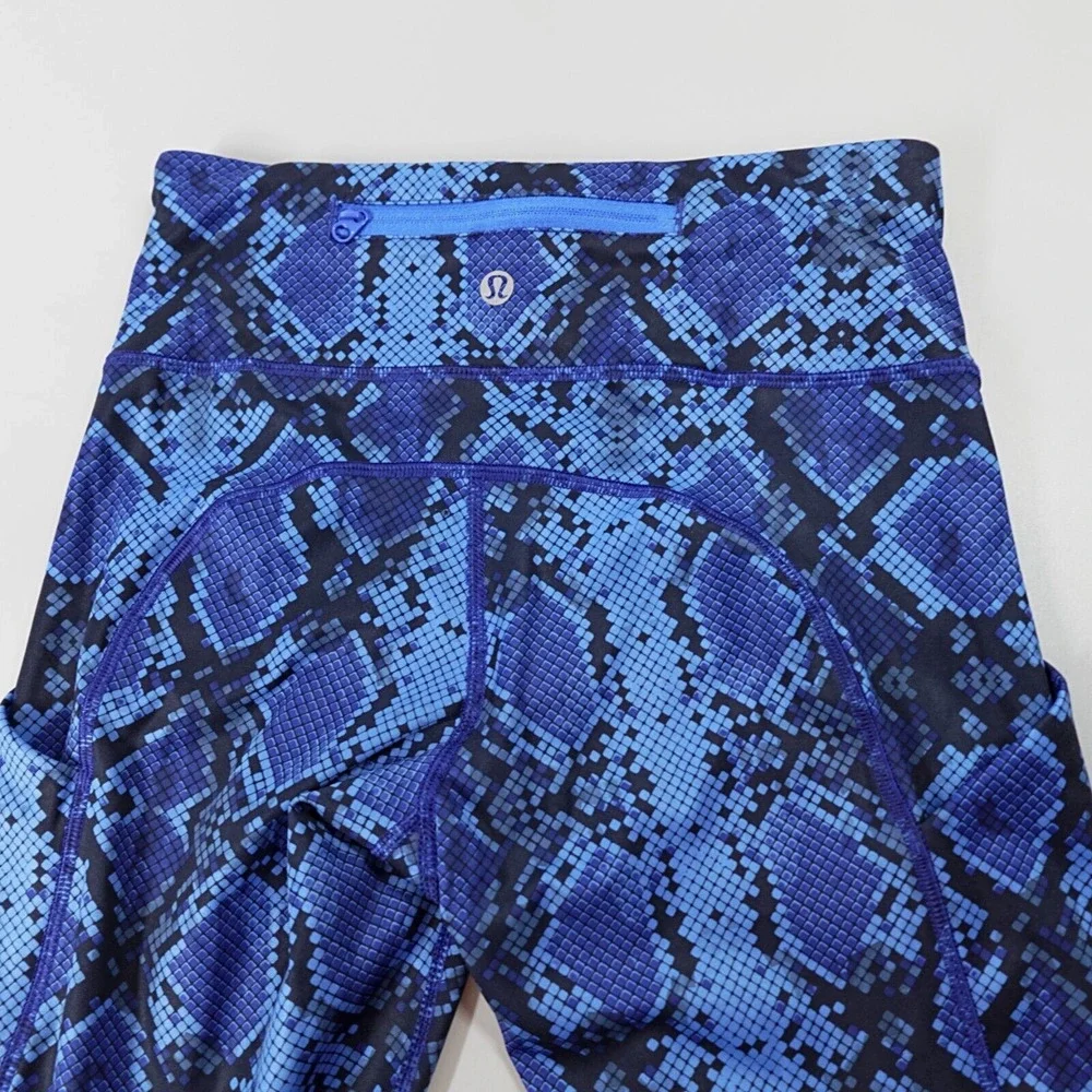 Lululemon Speed Tight IV Womens 2 Blue‎ Mini Ziggy Snake Full-On Athleisure